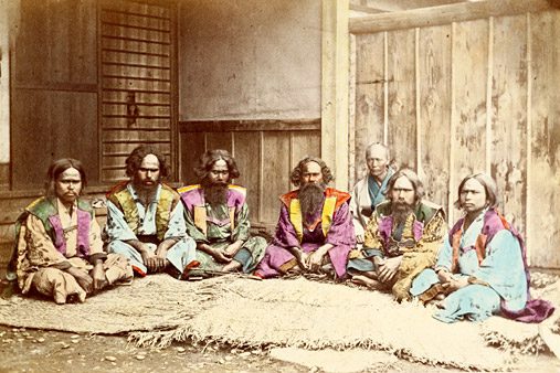 Ainu traditionell