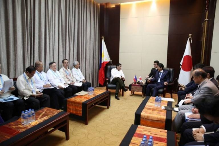 shinzo_abe_and_rodrigo_duterte_