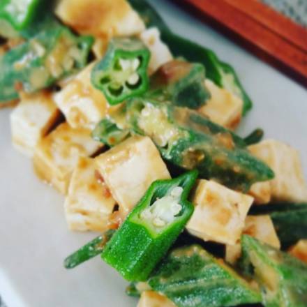 tofu okra salat