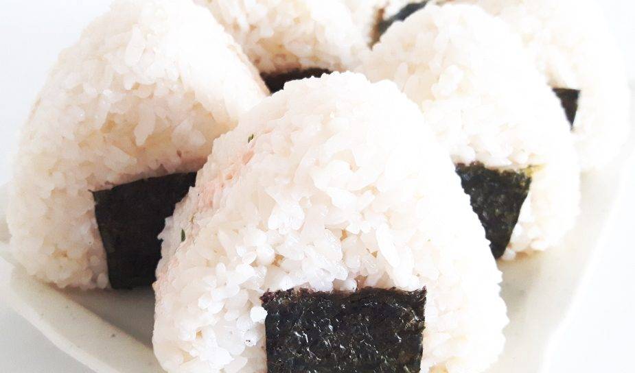 Lachs-Onigiri
