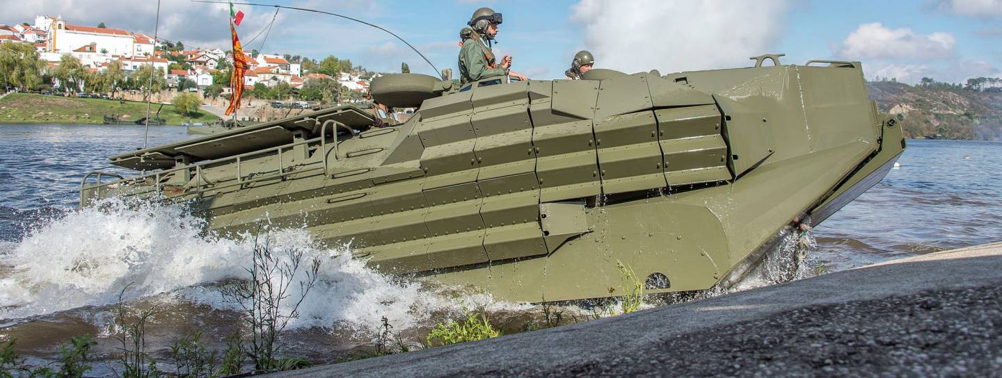AAV7 Japan Amphibious Amphibisch Militär EInsatzfahrzeug
