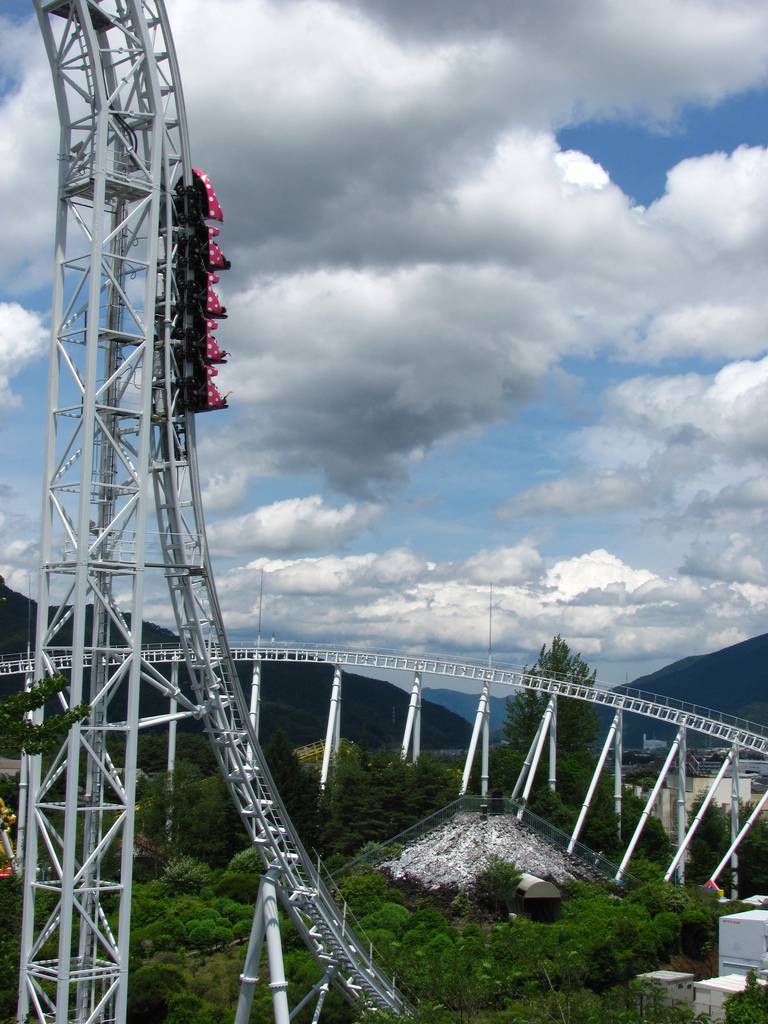 Fuji-Q Highland Fuji-san Vergnügungspark Achterbahn Japan