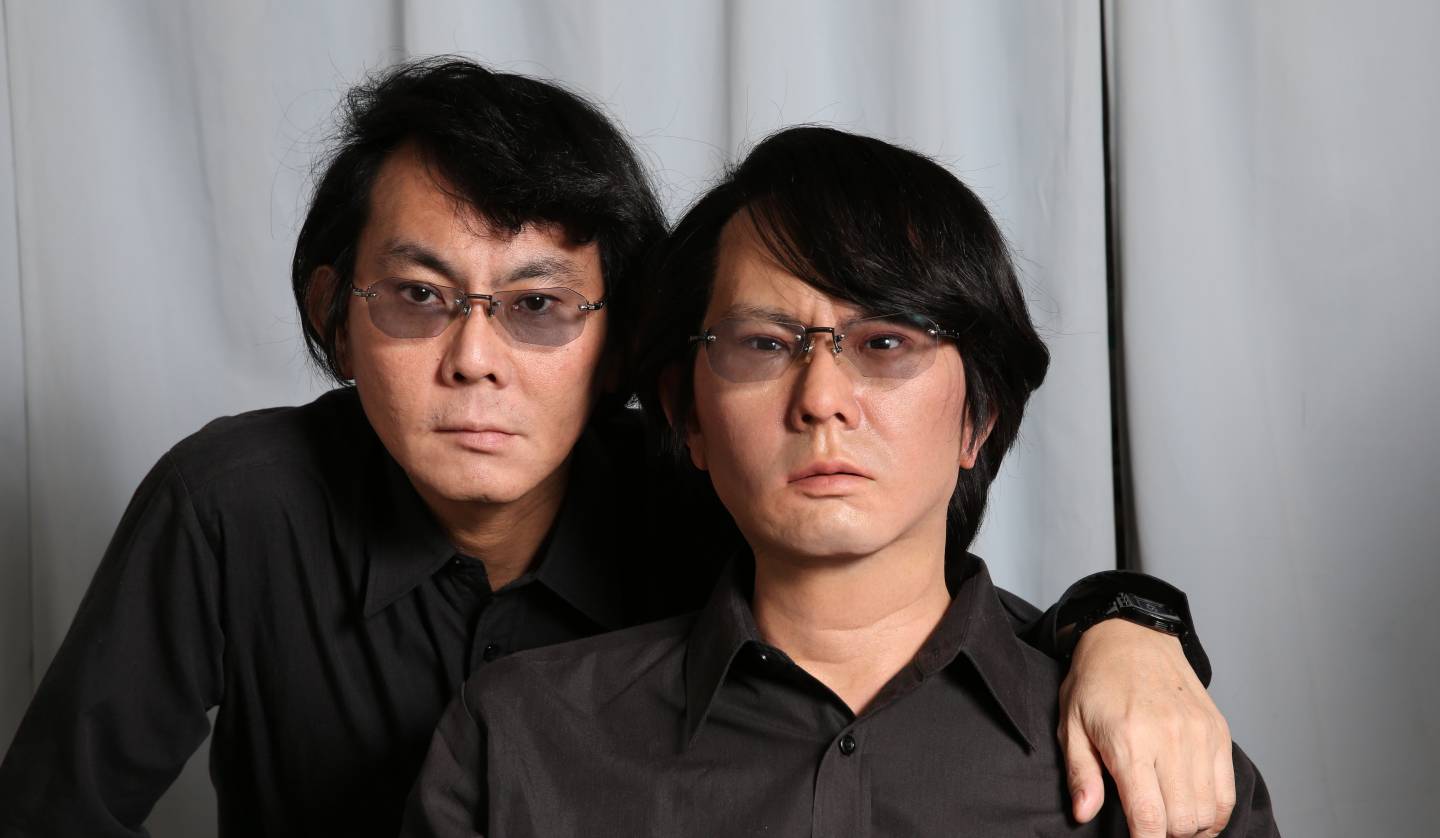 Newsweek-Cover mit Professor Ishiguro und seinem Roboter