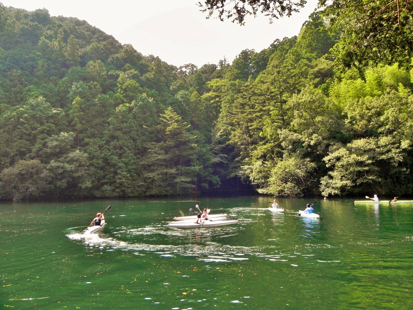 Naka ist ein Paradies für Wassersportler