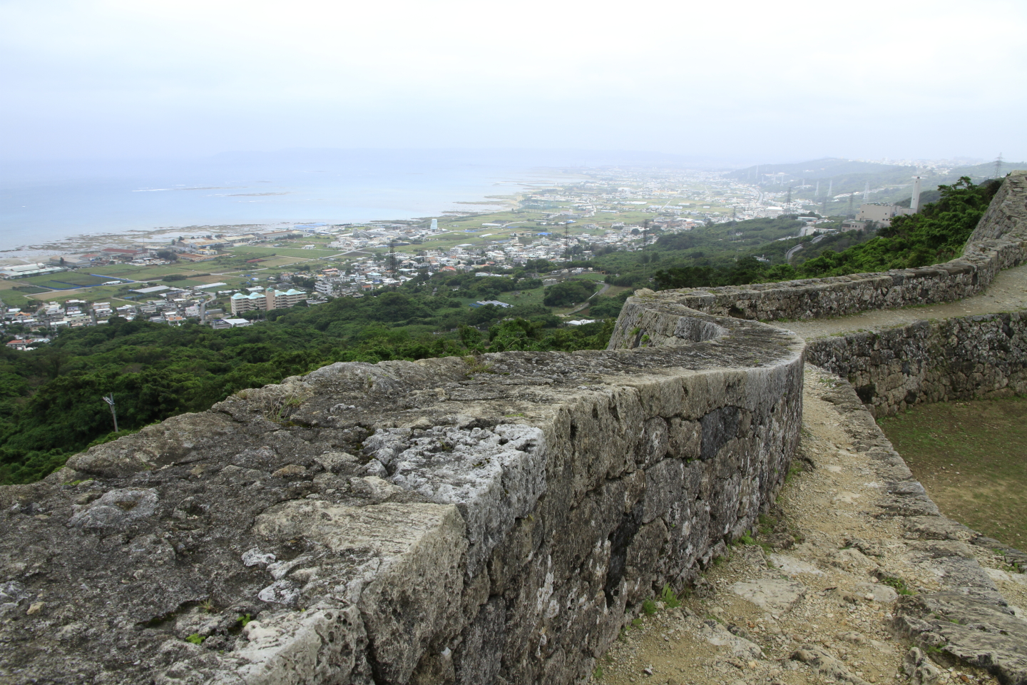 Die Ruinen des Schlosses Nakagusuku