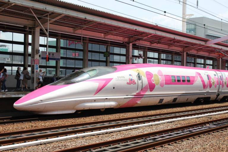 Hello Kitty Shinkansen