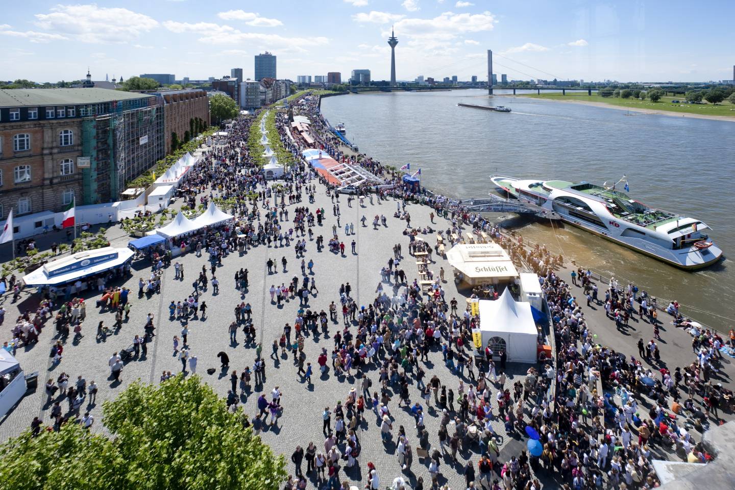 der japantag von oben