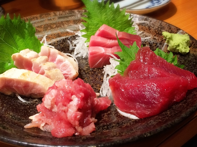 Sashimi mit grünem Shiso