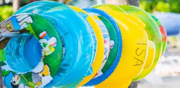 Spaß im Sommer bedeutet schwimmen gehen im Meer – auch in Japan?