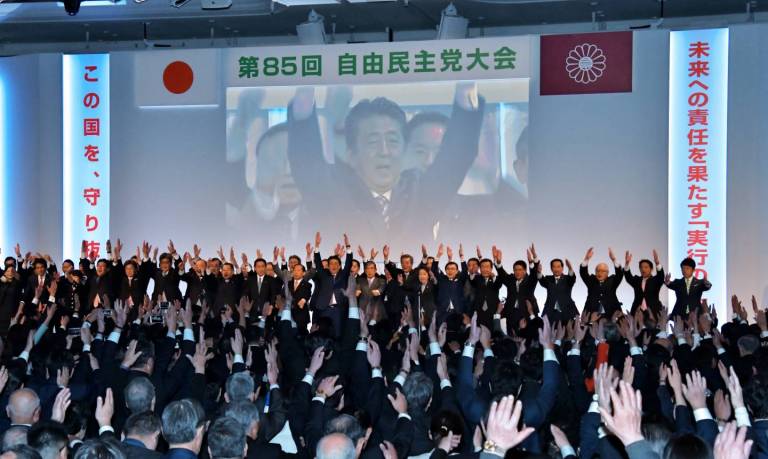 Selbst Premierminister Abes Parteigenossen hoffen auf einen Umbruch.