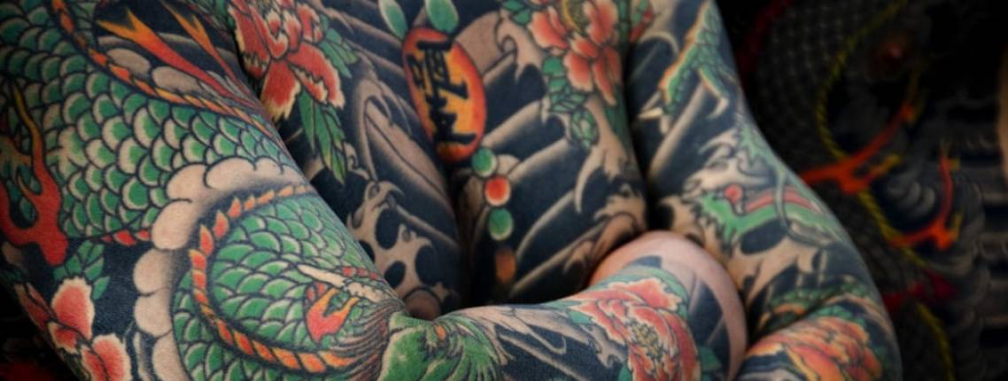 Mit tattoo bedeutung auge hand Russische Knast