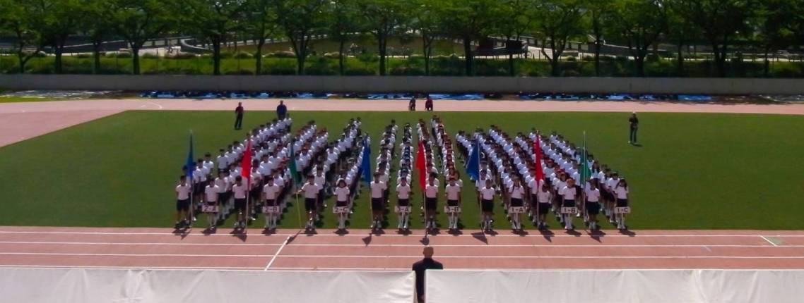 Sportversammlung einer japanischen Mittelschule.