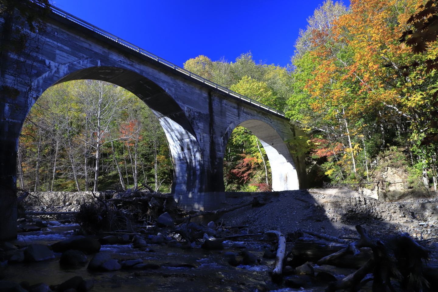 Nukabira-Flussbrücke