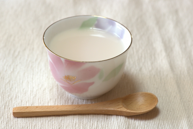 Warmer süßer Sake (amazake)