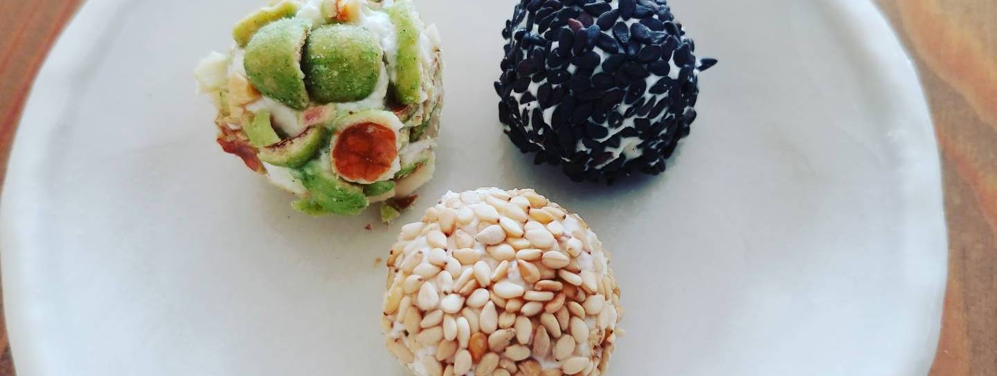 Frischkäse-Bällchen mit japanischem Touch | JAPANDIGEST