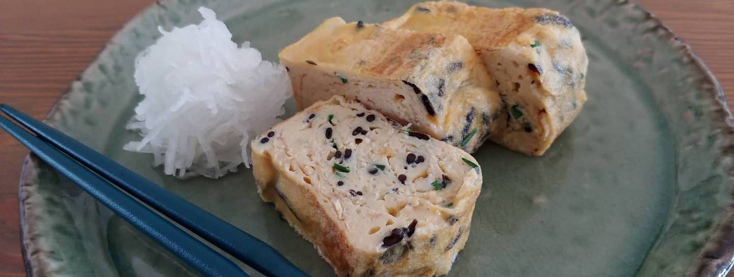 Hijiki Tamagoyaki mit geriebenem Rettich JAPANDIGEST