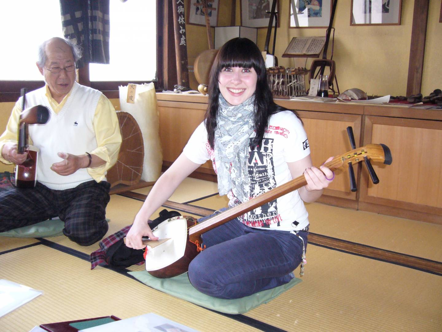 Anji Salz mit Shamisen