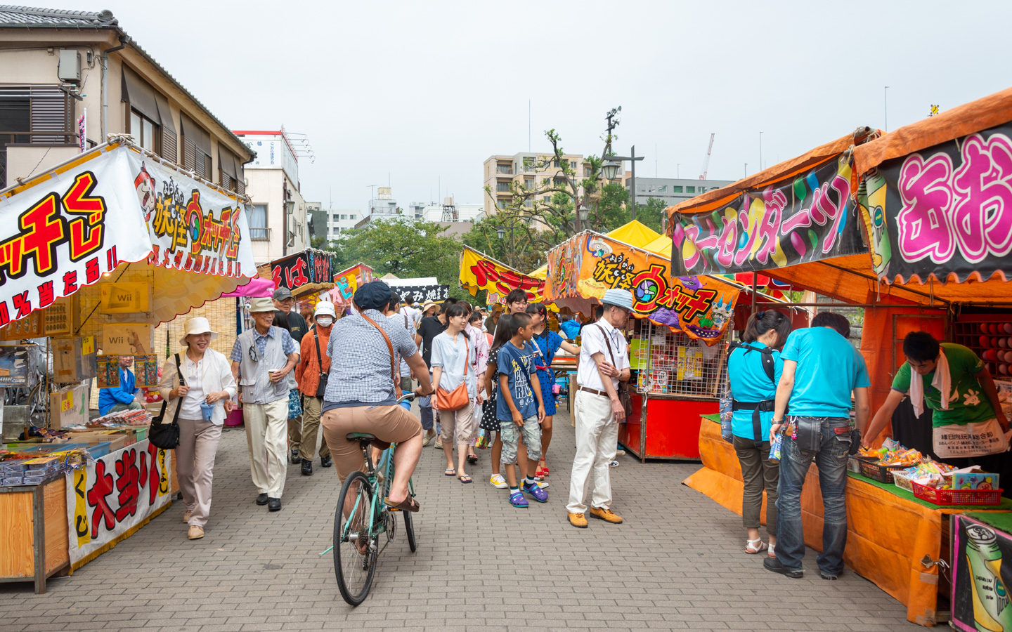 Stände beim Fukagawa Hachiman Fest