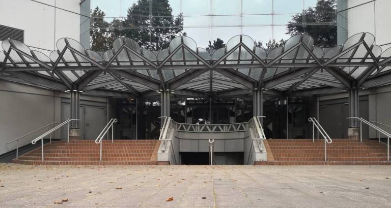 Messer Berlin: Eingang zur MEX Berlin