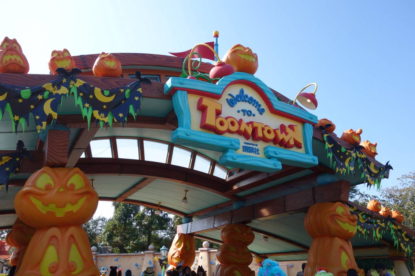 Halloween Dekorationen in Tokyo Disneyland