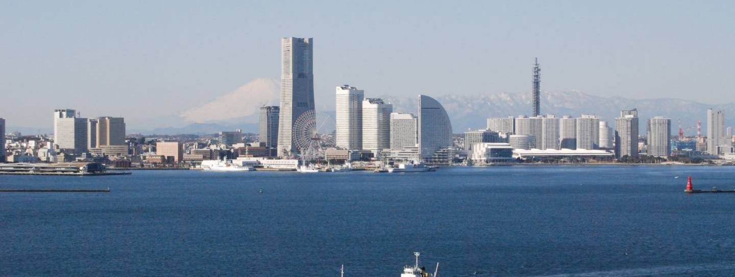 Aussicht auf Minato Mirai vom Wasser