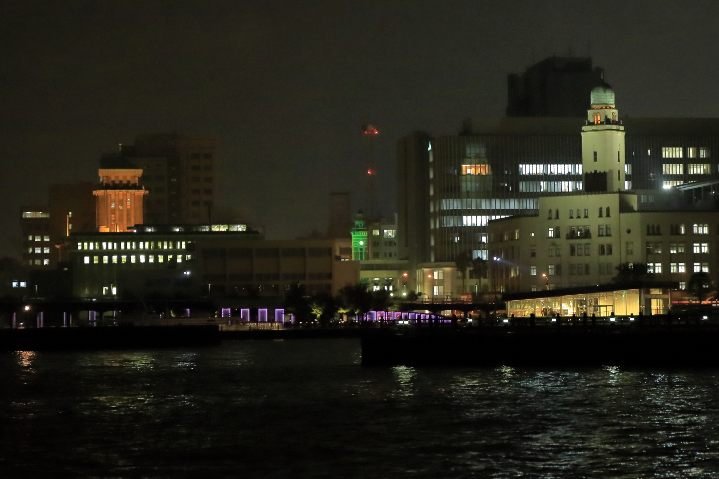 Ausblick auf die Yokohama Santō: Yokohamas drei Türme.