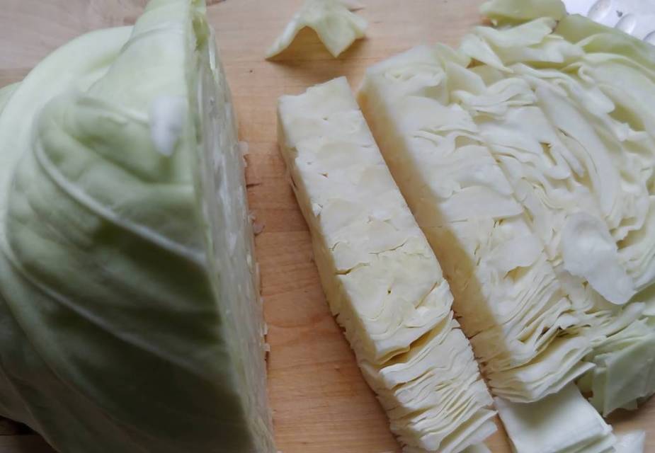 Warmer Kohlsalat mit Miso-Dressing | JAPANDIGEST