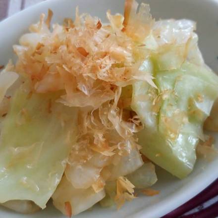 Warmer Kohlsalat mit Miso-Dressing