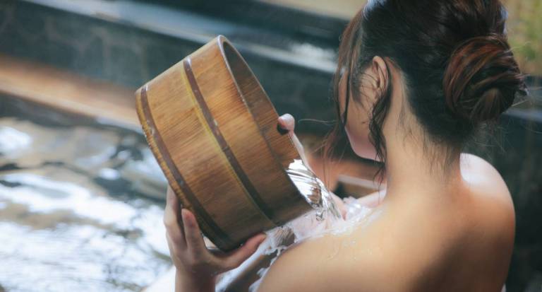 Onsen-Etikette: Waschen vor dem Baden