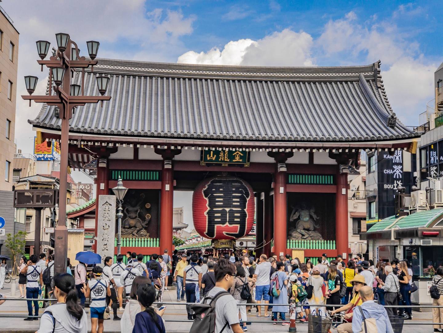 Vorderansicht des Donnertors in Asakusa