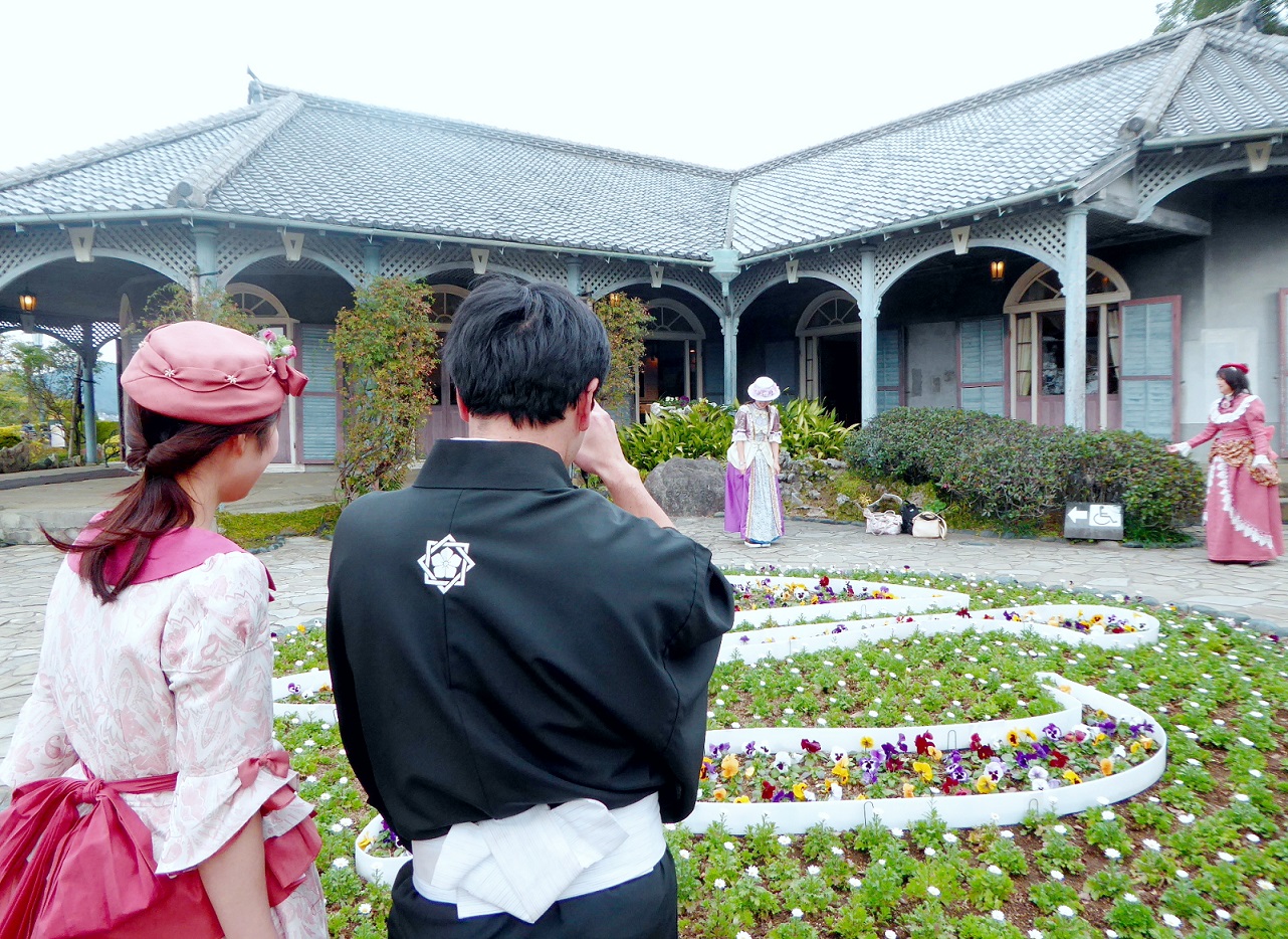 Kostümspiel in der Glover Residenz für Touristen