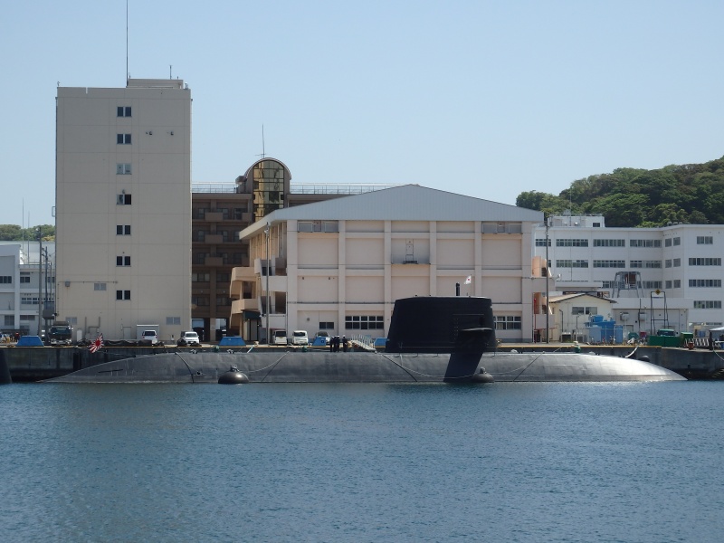 U-Boot im Hafen von Yokosuka