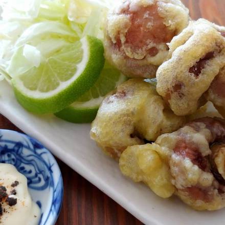 Frittierte Champignons im Teigmantel mit japanischem Dip