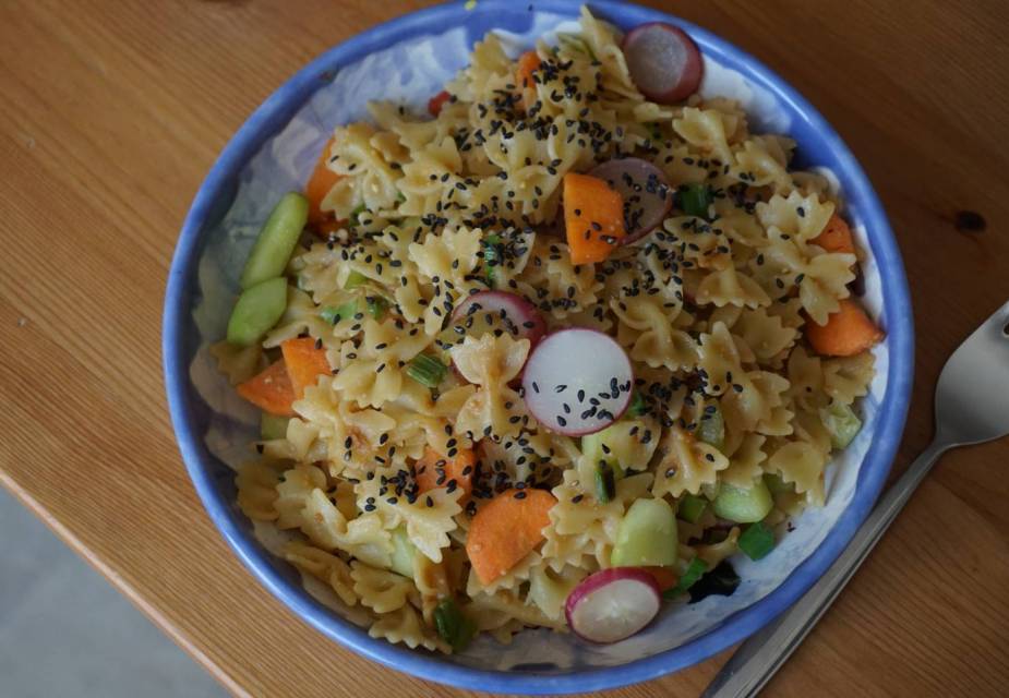 Wafū Pasta mit Miso und Gemüse