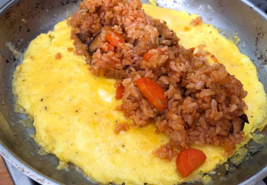 Omuraisu japanisches Omelette mit Reisfüllung JAPANDIGEST