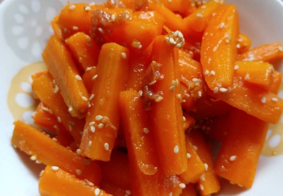 Blanchierte Karotte in Umeboshi-Sauce