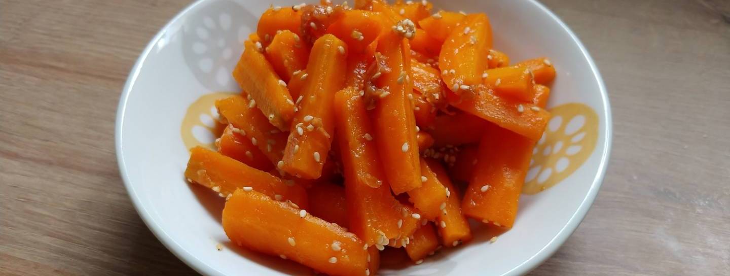 Blanchierte Karotte in Umeboshi-Sauce