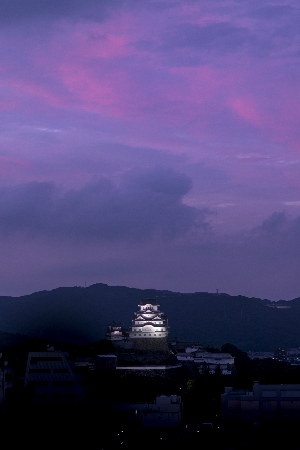 Burg Himeji im Abendrot