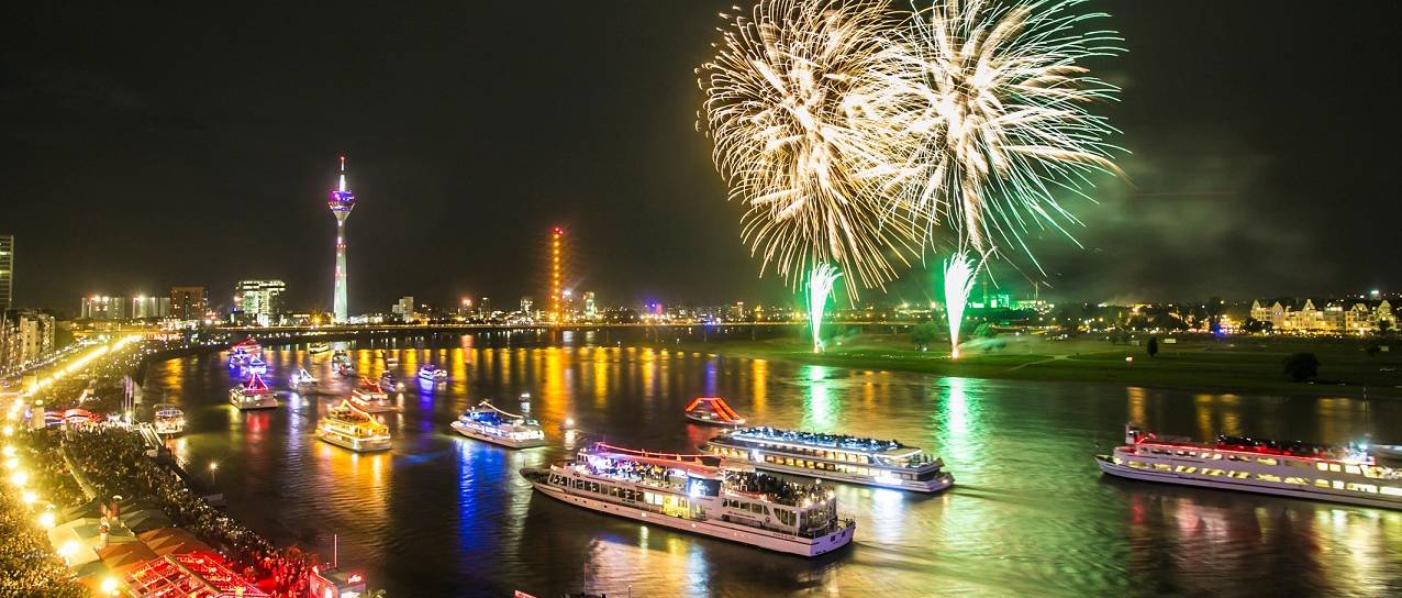 Feuerwerk am Japan-Tag in Düsseldorf