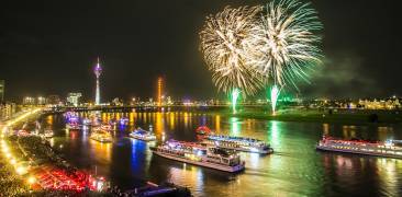 Feuerwerk am Japan-Tag in Düsseldorf