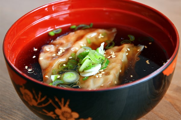 Gyoza-Suppe