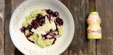 Matcha-Grießbrei mit Yakult Plus