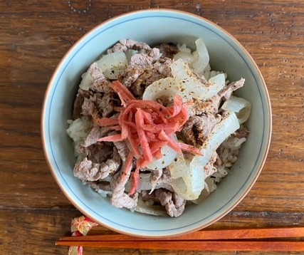 Gyū-don (Reis mit Rindfleisch)