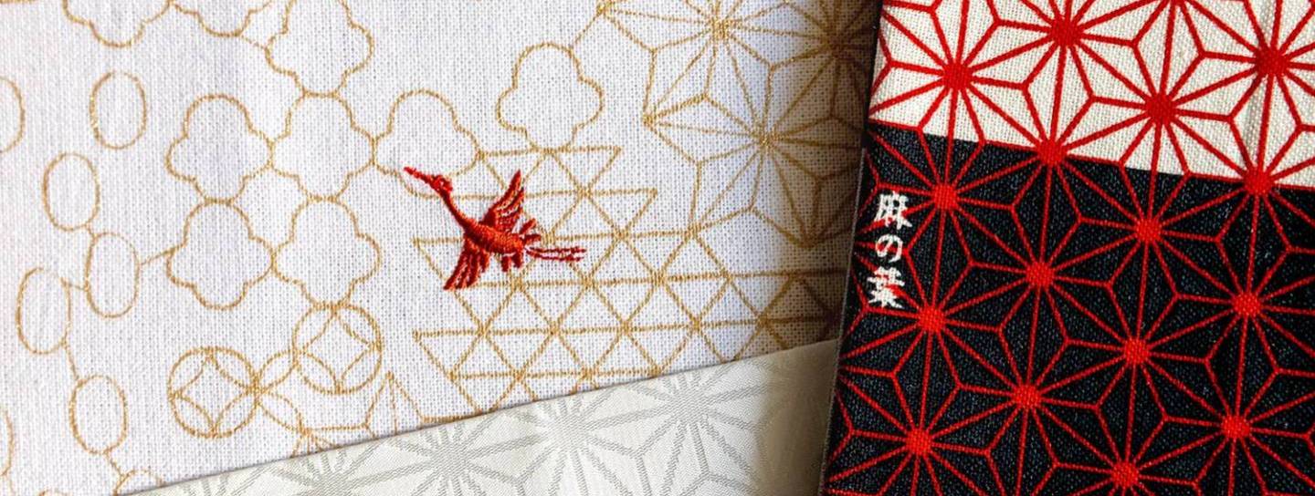 Verschiedene japanische Handtücher (tenugui) mit Asa no ha-Muster