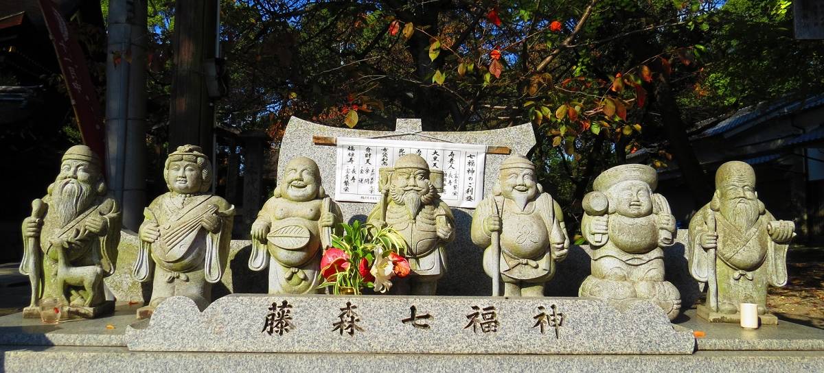 Sieben Glücksgötter am Fujimori-Schrein in Kyōto