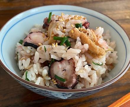 Tako-Meshi (Reis mit Oktopus und Tōfu)