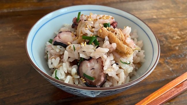 Tako-Meshi (Reis mit Oktopus und Tōfu)