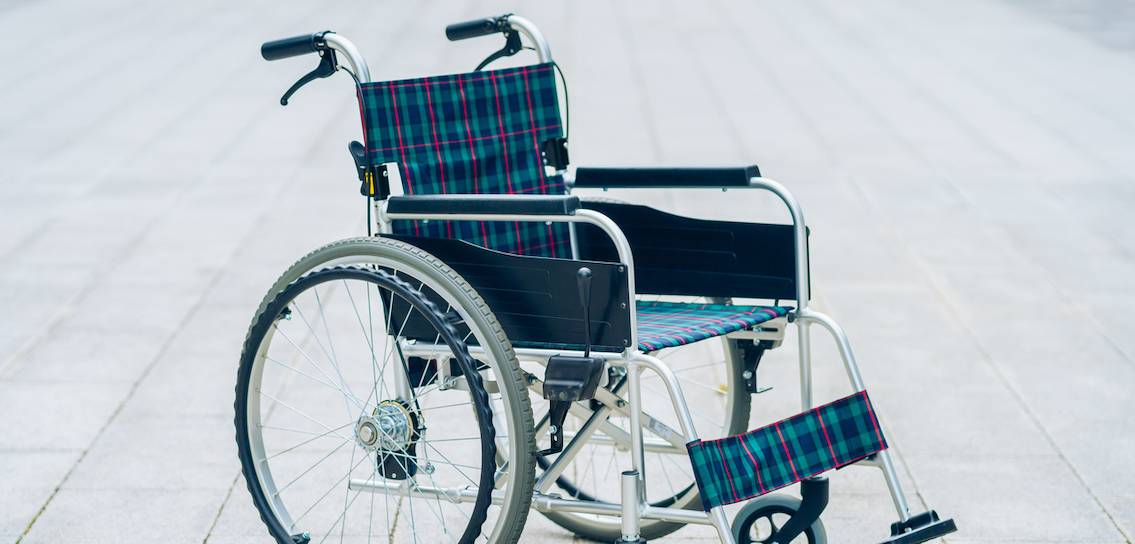 Rollstuhl ohne Fahrer