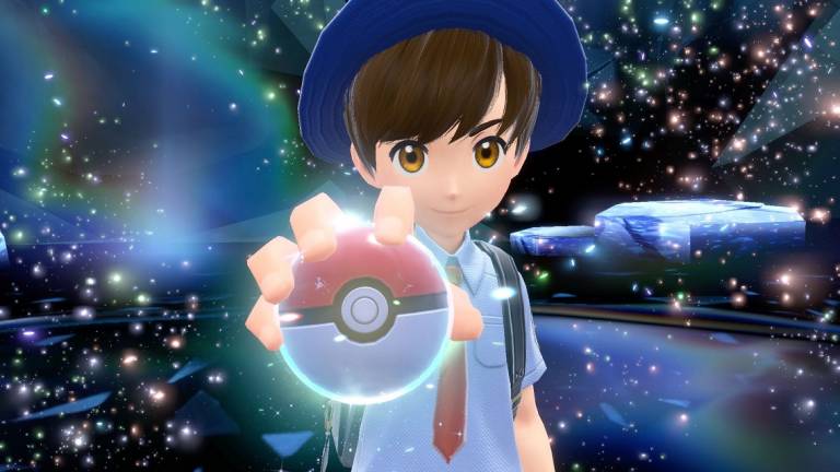 Hauptcharakter im Pokémon Spiel Scarlet hält einen Pokéball