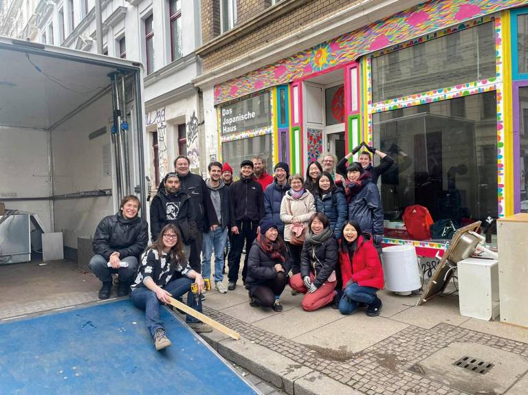 Abschlussfoto vor dem alten Japanischen Haus.